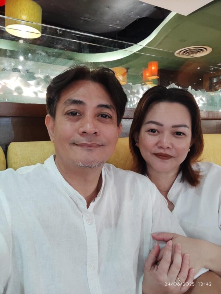 David and Jackie, hosts of the Cebu budget accommodation unit